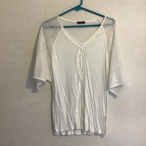 Wide sleeve embroidered white top sm medium